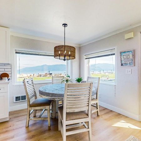 Erikson Beach House Bow Esterno foto