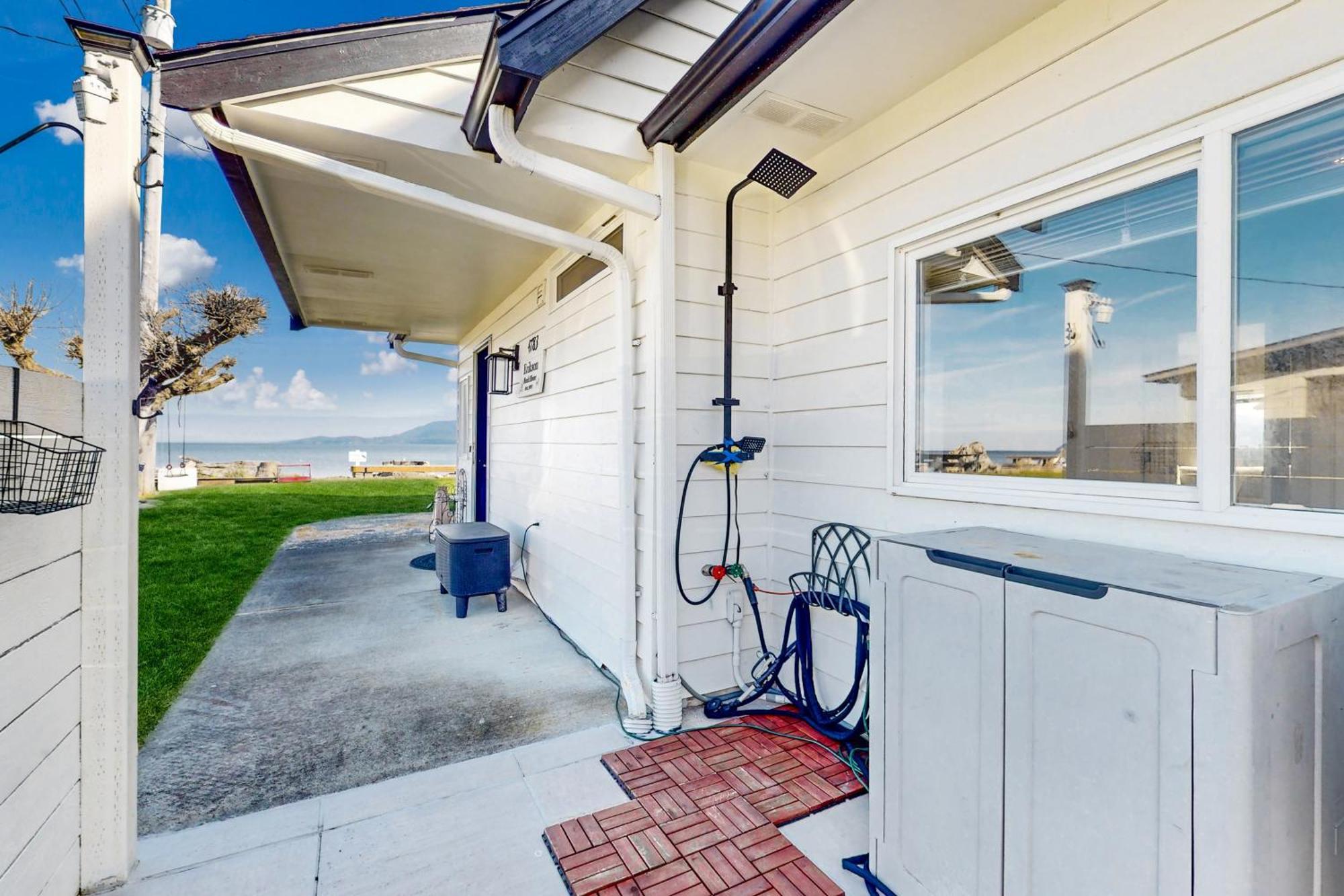 Erikson Beach House Bow Esterno foto