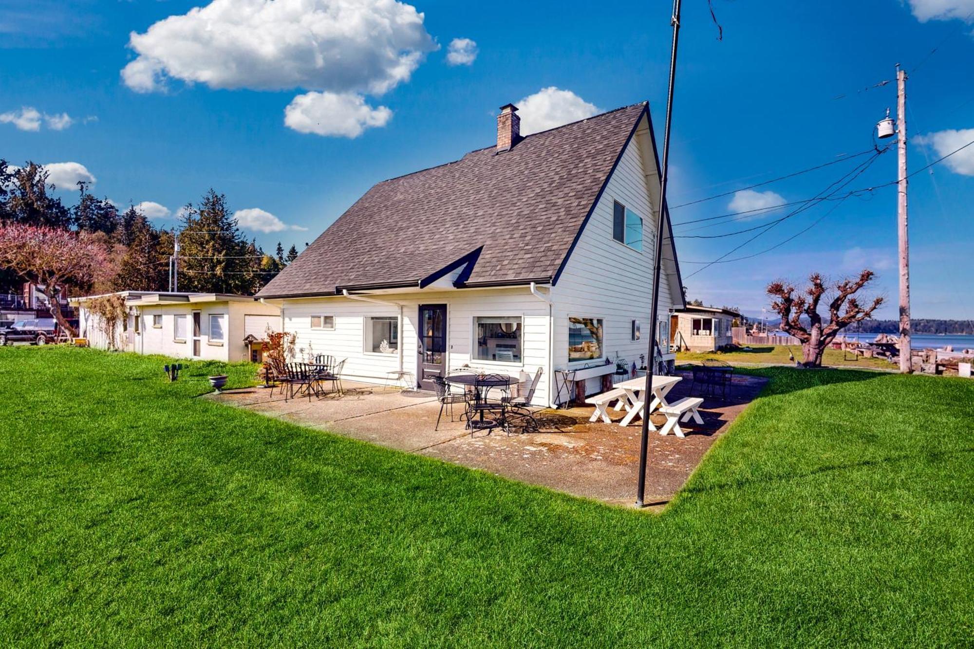 Erikson Beach House Bow Esterno foto